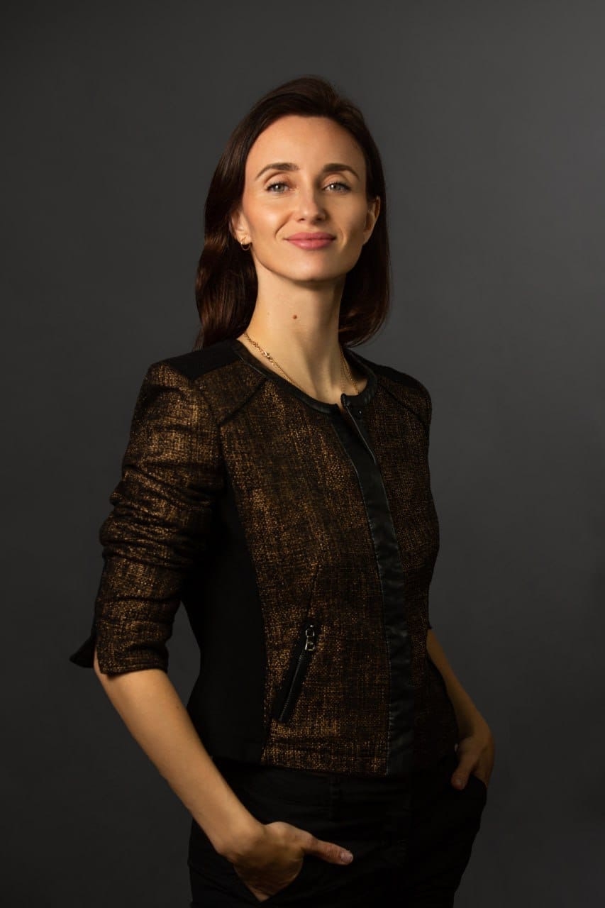 Анна Столярова